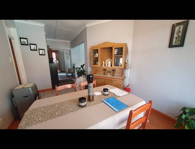 3 BEDROOM FREEHOLD FOR SALE IN RANDHART